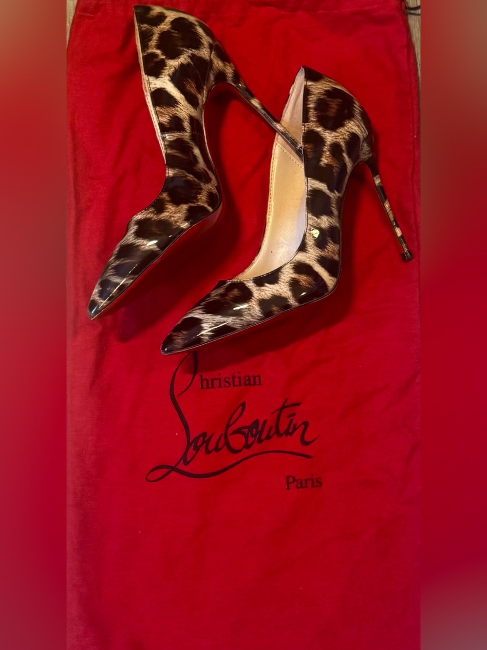 Christian Louboutin Leopard-Print Patent Pointed-Toe Pumps 38EU 8US - Picture 2 of 4